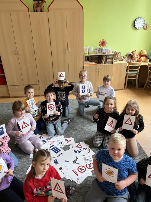 ŠD -Soutěž v dopravních značkách